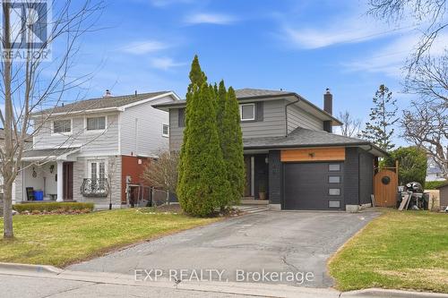 948 DOWNING COURT  Oshawa, ON L1G 7R5