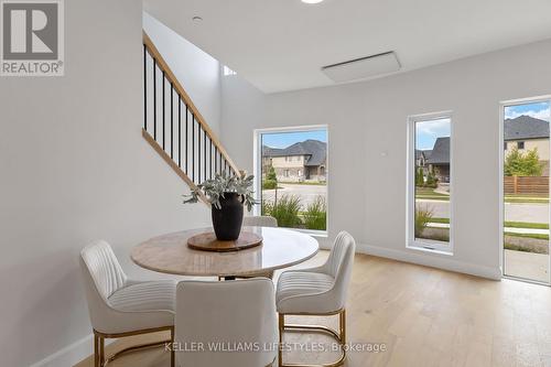 B117 - 2082 Lumen Drive, London South (South A), ON - Indoor Photo Showing Dining Room