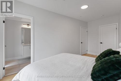B117 - 2082 Lumen Drive, London South (South A), ON - Indoor Photo Showing Bedroom