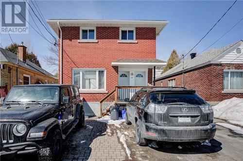 39 Dean Avenue  Sudbury, ON P3C 3B8