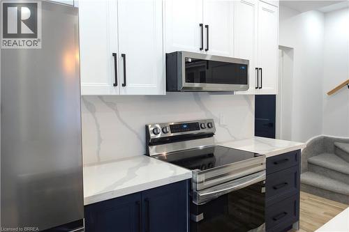 91 Princess Street, Hamilton, ON - Indoor Photo Showing Kitchen