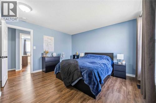 342 Willow Crescent, St Clair, ON - Indoor Photo Showing Bedroom