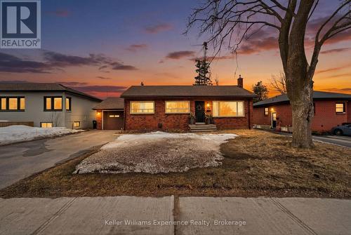 106 NELSON STREET  Barrie (Codrington), ON L4M 4K7