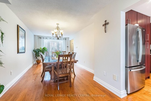 3026 Dalehurst Drive, Mississauga, ON - Indoor Photo Showing Dining Room