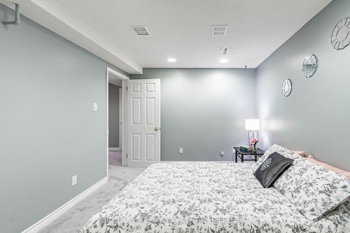 3026 Dalehurst Drive, Mississauga, ON - Indoor Photo Showing Bedroom