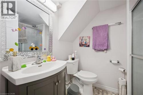 127 Kingswood Drive, Kitchener, ON - Indoor Photo Showing Bathroom