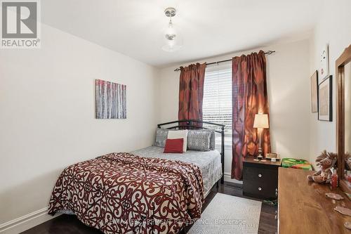 101 Organ Crescent, Hamilton, ON - Indoor Photo Showing Bedroom