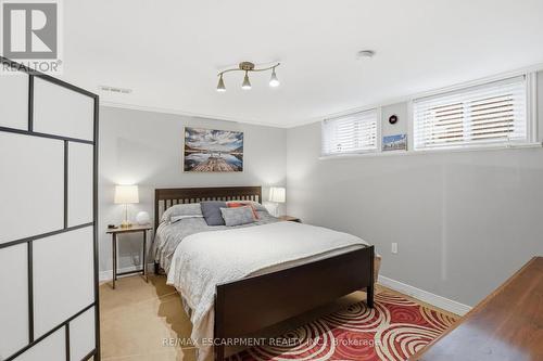 101 Organ Crescent, Hamilton, ON - Indoor Photo Showing Bedroom