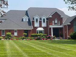 5 DAFOE COURT Aurora, ON L4G 7C8