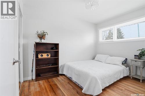 15 Stewart Avenue, Saskatoon, SK - Indoor Photo Showing Bedroom