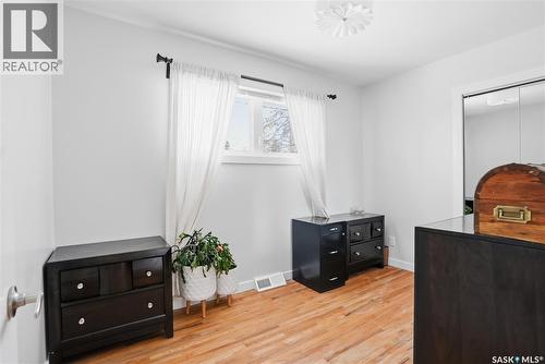 15 Stewart Avenue, Saskatoon, SK - Indoor