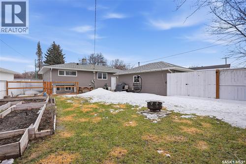 15 Stewart Avenue, Saskatoon, SK - Outdoor