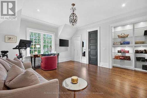 76 Arjay Crescent, Toronto, ON - Indoor Photo Showing Living Room
