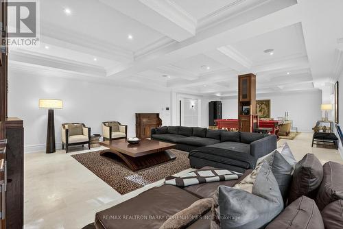 76 Arjay Crescent, Toronto, ON - Indoor Photo Showing Living Room