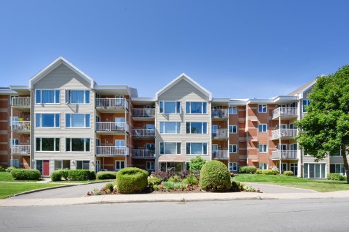 215-1140 Rue de l'Aigue-Marine  Québec (Charlesbourg), QC G2L 2X2