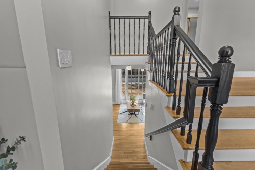 Staircase - 160 Hampshire Road, Beaconsfield, QC - Indoor Photo Showing Other Room