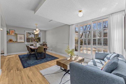 Dining Room - 160 Hampshire Road, Beaconsfield, QC - Indoor Photo Showing Living Room