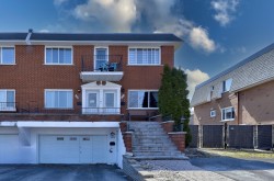 2525  - 2535 Av. d'Athènes Brossard, QC J4Z 2W2