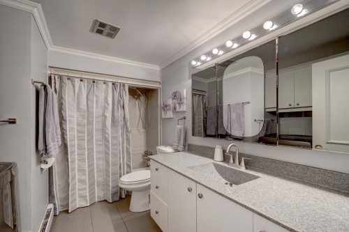 Salle de bains - 2525  - 2535 Av. D'Athènes, Brossard, QC - Indoor Photo Showing Bathroom