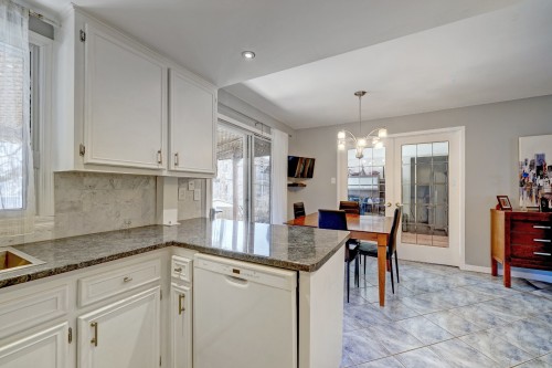Cuisine - 2525  - 2535 Av. D'Athènes, Brossard, QC - Indoor Photo Showing Kitchen