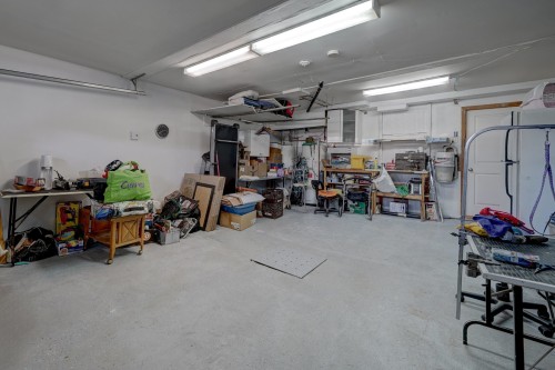 Garage - 2525  - 2535 Av. D'Athènes, Brossard, QC - Indoor Photo Showing Garage