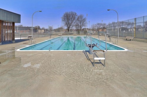 Piscine - 2525  - 2535 Av. D'Athènes, Brossard, QC - Outdoor With In Ground Pool