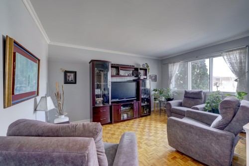 Salon - 2525  - 2535 Av. D'Athènes, Brossard, QC - Indoor Photo Showing Living Room