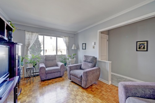 Salon - 2525  - 2535 Av. D'Athènes, Brossard, QC - Indoor Photo Showing Living Room