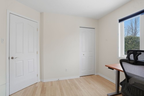 Chambre à coucher - 45 Rue De L'Orbite, Gatineau (Hull), QC - Indoor Photo Showing Other Room