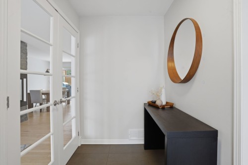 Hall d'entrée/Vestibule - 45 Rue De L'Orbite, Gatineau (Hull), QC - Indoor Photo Showing Other Room