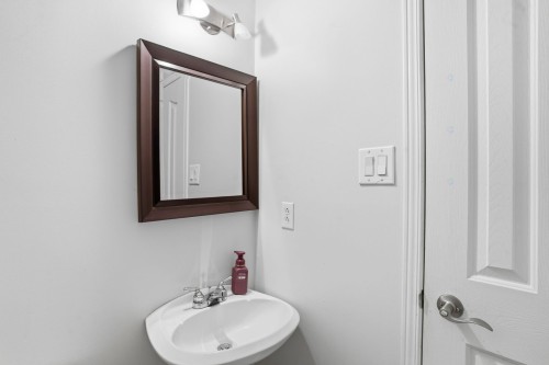 Salle d'eau - 45 Rue De L'Orbite, Gatineau (Hull), QC - Indoor Photo Showing Bathroom