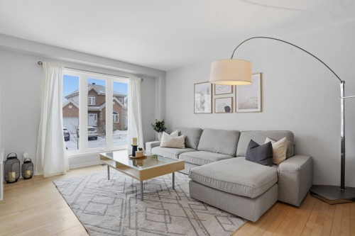 Salon - 45 Rue De L'Orbite, Gatineau (Hull), QC - Indoor Photo Showing Living Room