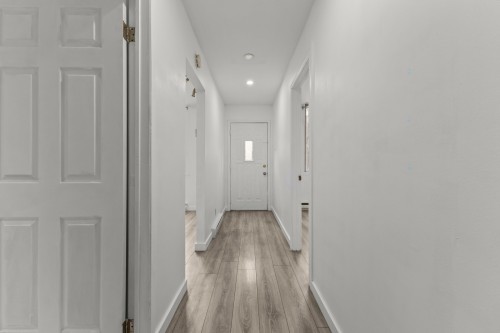 Hall d'entrée/Vestibule - 1956 Rue De Villiers, Montréal (Le Sud-Ouest), QC - Indoor Photo Showing Other Room