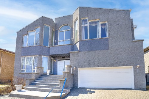 305 Rue Newton  Dollard-Des-Ormeaux, QC H9A 3G3