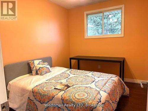 7 Greenmeadow Court, St. Catharines (Fairview), ON - Indoor Photo Showing Bedroom