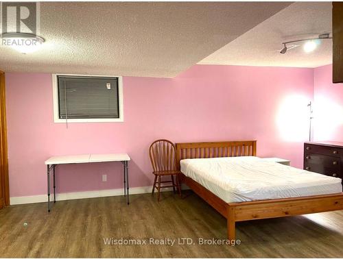 7 Greenmeadow Court, St. Catharines (Fairview), ON - Indoor Photo Showing Bedroom