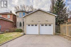 31 COULTER'S MILL GATE Vaughan, ON L4J 6N3