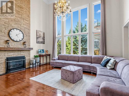 59 Black Walnut Crescent, Richmond Hill, ON - Indoor Photo Showing Living Room With Fireplace