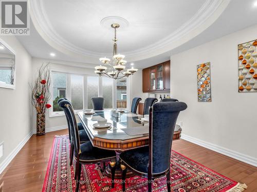 59 Black Walnut Crescent, Richmond Hill, ON - Indoor Photo Showing Dining Room