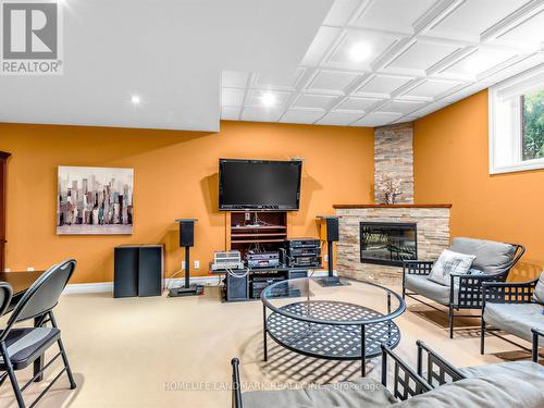59 Black Walnut Crescent, Richmond Hill, ON - Indoor With Fireplace