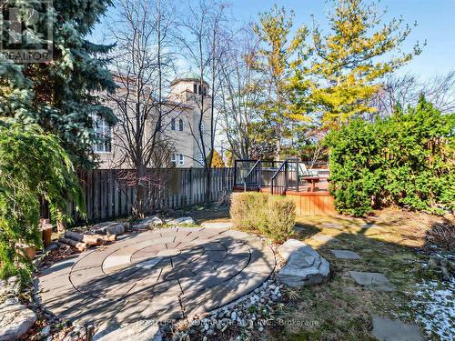 59 Black Walnut Crescent, Richmond Hill, ON - Outdoor