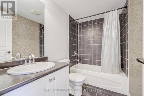 4123 Shipp Drive, Mississauga, ON - Indoor Photo Showing Bathroom