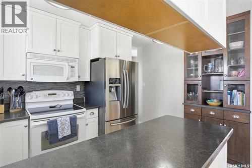 266 Chitek Terrace, Saskatoon, SK - Indoor Photo Showing Kitchen