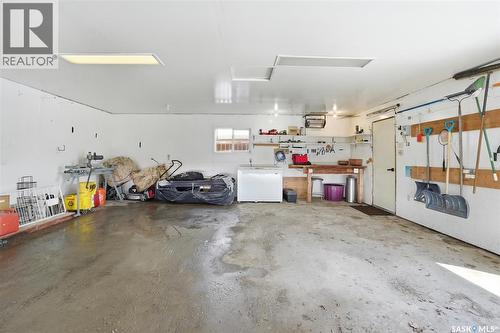 266 Chitek Terrace, Saskatoon, SK - Indoor Photo Showing Garage