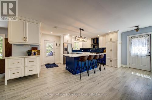 2 Maplewood Drive, Tiny, ON - Indoor