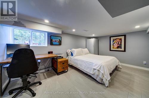 2 Maplewood Drive, Tiny, ON - Indoor Photo Showing Office
