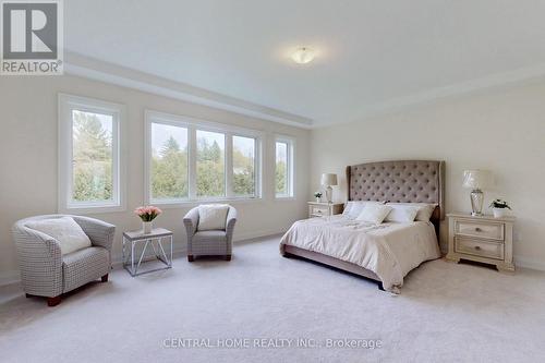 27 Upbound Court, East Gwillimbury, ON - Indoor Photo Showing Bedroom