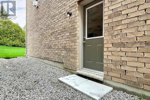 27 Upbound Court, East Gwillimbury, ON - Outdoor