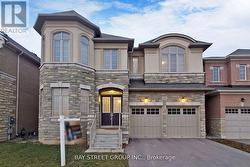 423 THRESHING MILL BOULEVARD Oakville, ON L6T 0T4