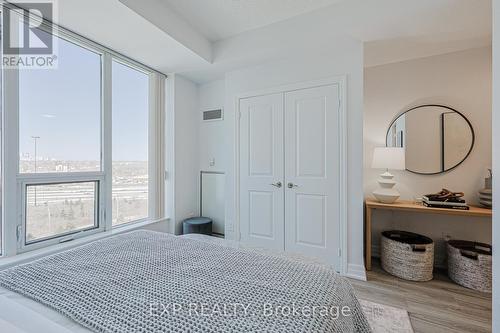 1101 - 58 Marine Parade Drive, Toronto, ON - Indoor Photo Showing Bedroom